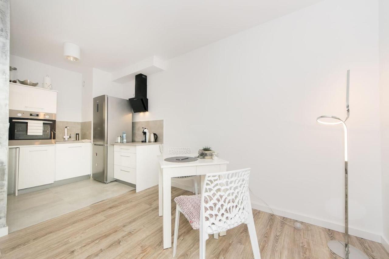 Cosy Studio With Private Garage P4You Pl Apartment คราคูฟ ภายนอก รูปภาพ